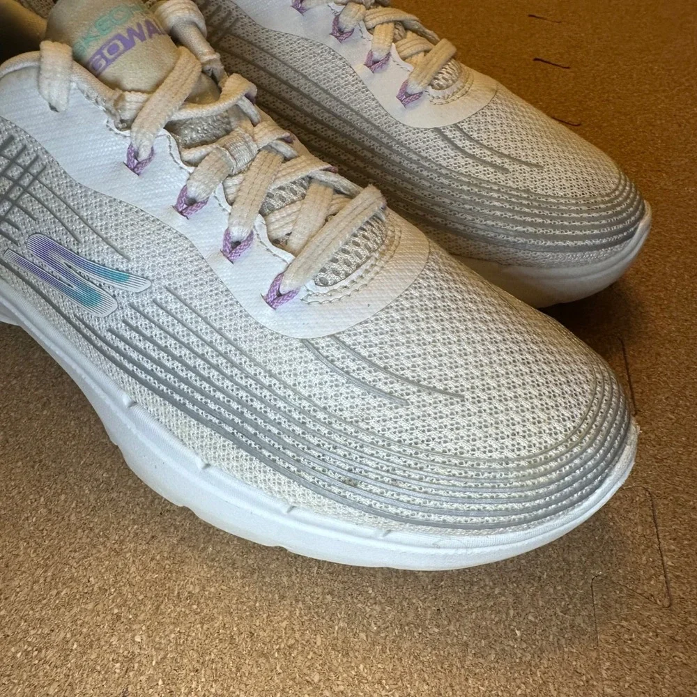 Skechers GoWalk Hyper Pillars Womens Size 7.5‎ White Silver Purple Walking Shoes